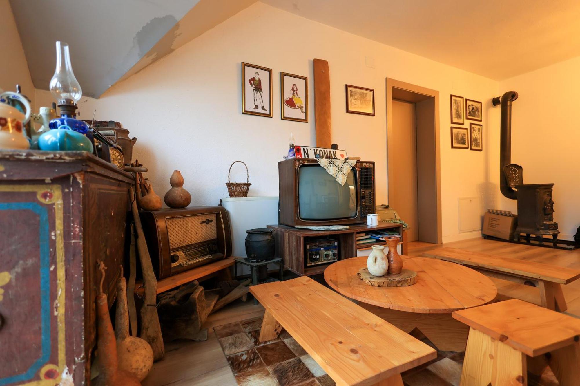 N'Konak Guesthouse Puke ภายนอก รูปภาพ